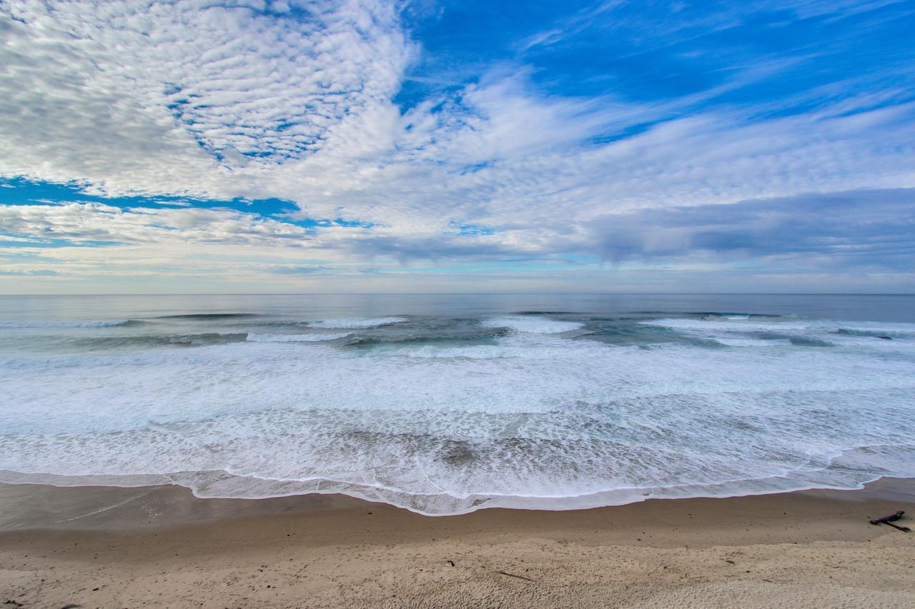 Beach House With A Park Lincoln City Bagian luar foto